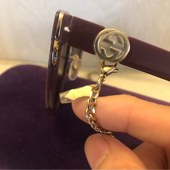 $650 Gucci new style sunglasses with detachable chain new in case - Picture 6 of 12